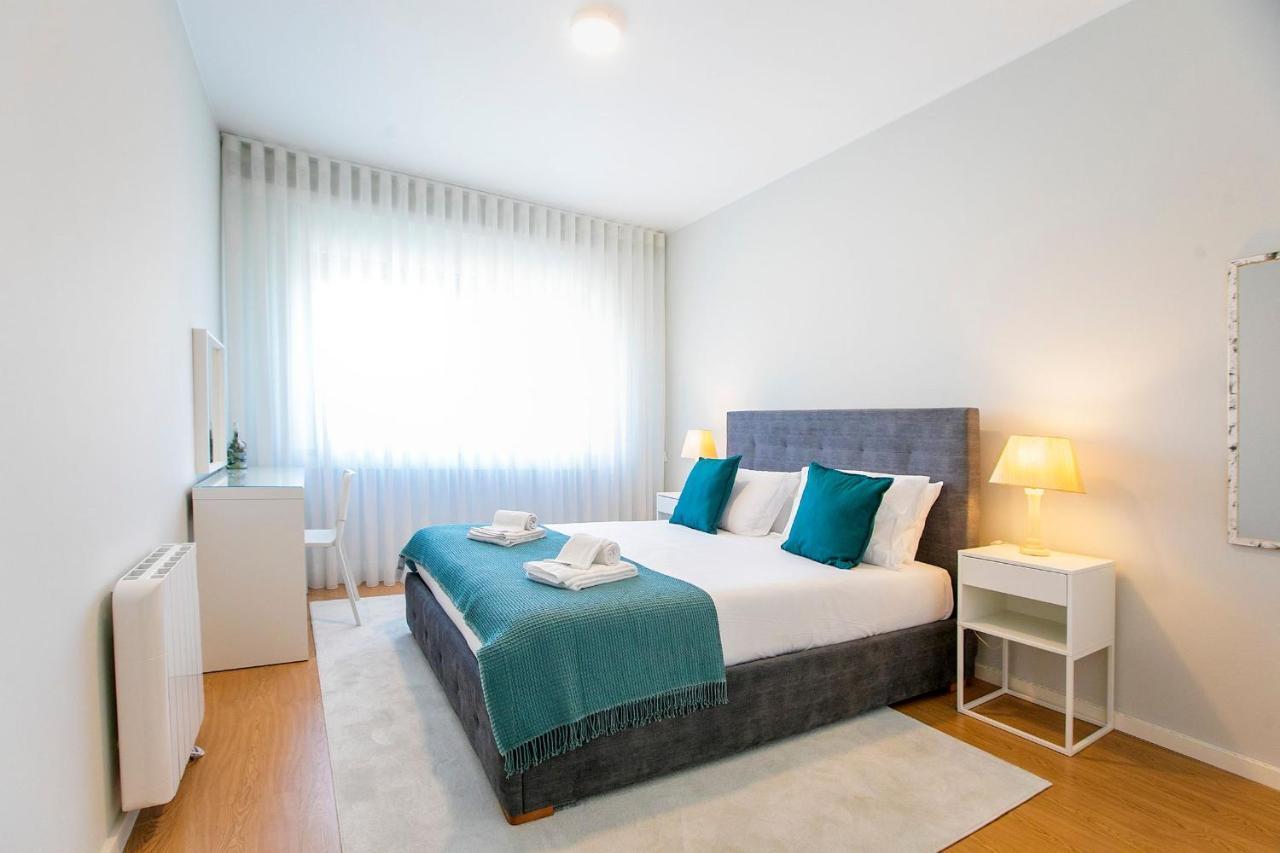 3br With Balcony And Free Parking By Lovelystay Oporto