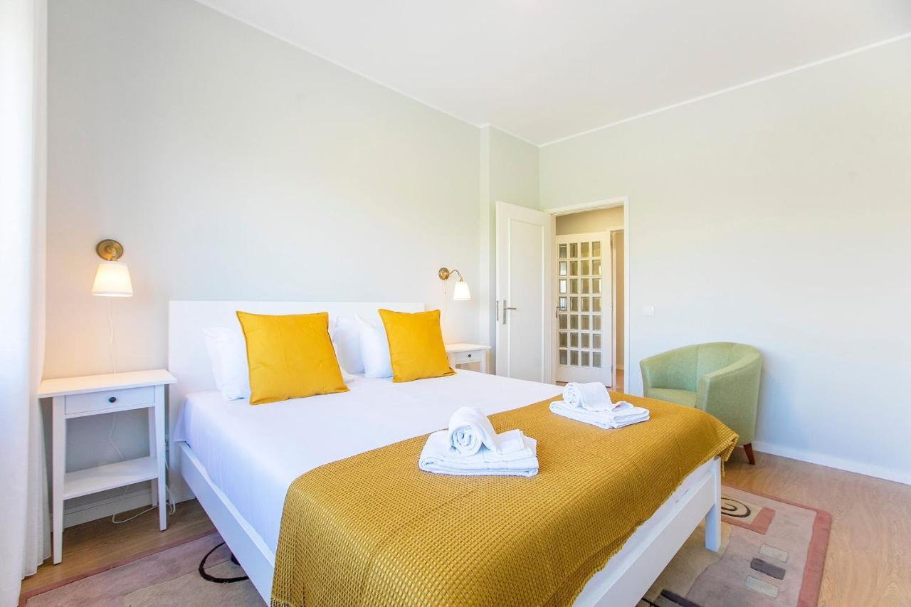 3br With Balcony And Free Parking By Lovelystay Oporto